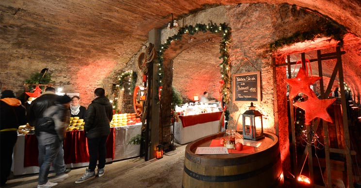 Weihnachtsmarkt im Weinkeller in Traben-Trarbach - Ideales Ziel für Ihren Urlaub an Weihnachten bei Kurzurlaub.de