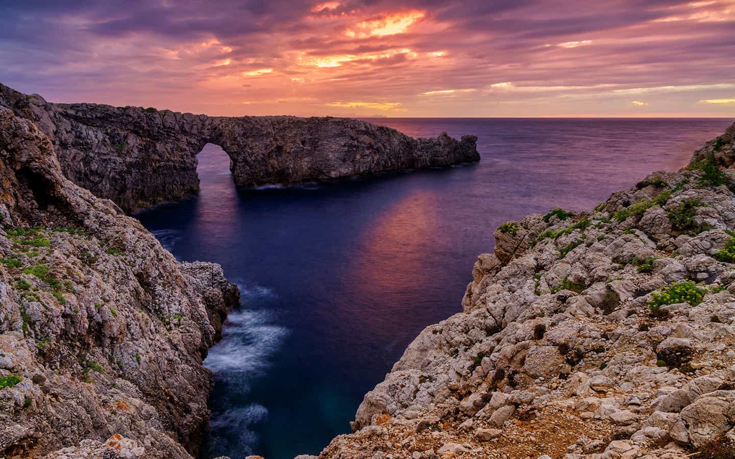 Sonnenuntergang von Pont d\'en Gil in Menorca, Spanien
