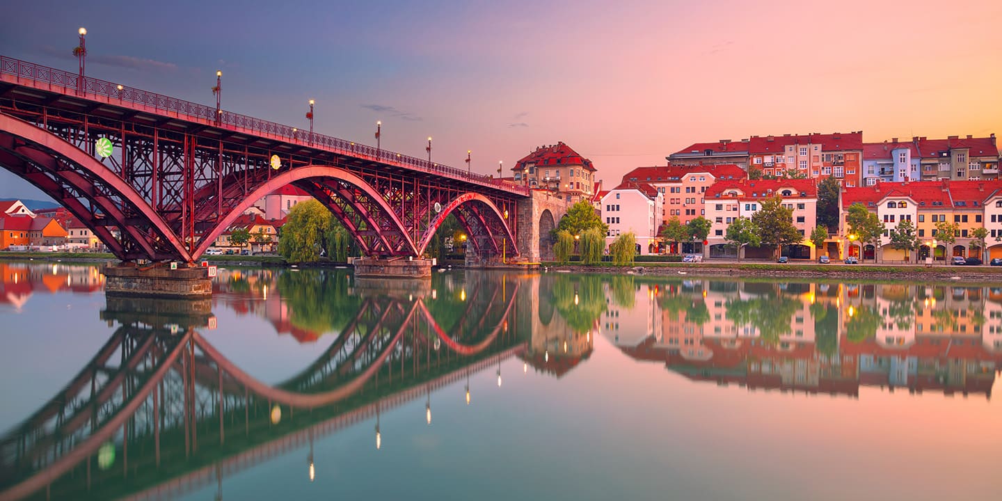 Maribor bei Sommersonnenaufgang, Slowenien