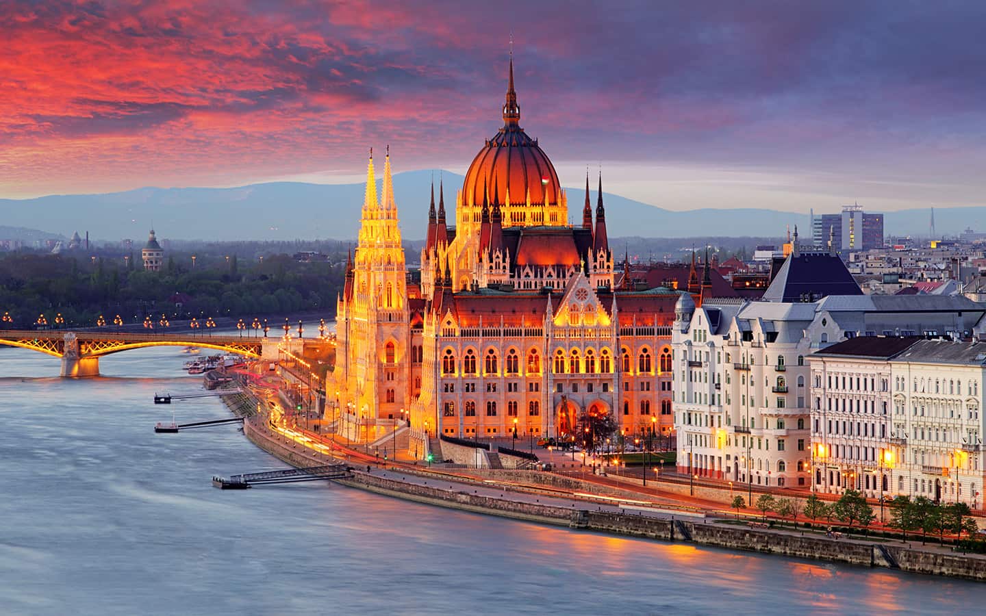 Ungarisches Parlament, Budapest bei Sonnenuntergang